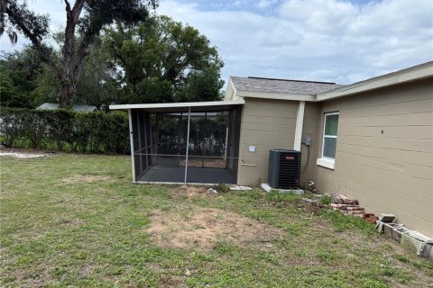 House in Dade City, Florida 2 bedrooms, 104.33 sq.m. № 2107393 - photo 21