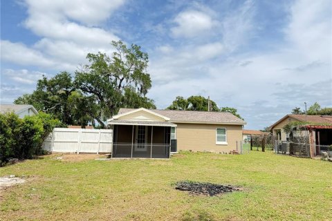 House in Dade City, Florida 2 bedrooms, 104.33 sq.m. № 2107393 - photo 20