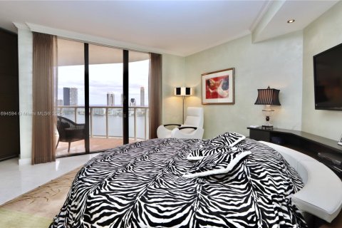 Condominio en venta en Aventura, Florida, 3 dormitorios, 197.88 m2 № 1862370 - foto 22