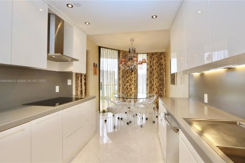 Condominio en venta en Aventura, Florida, 3 dormitorios, 197.88 m2 № 1862370 - foto 13