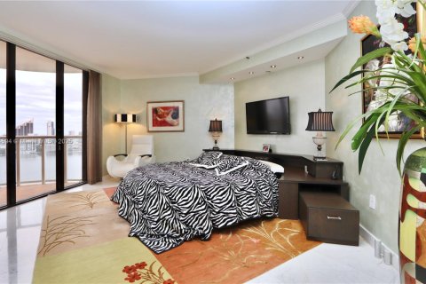 Condominio en venta en Aventura, Florida, 3 dormitorios, 197.88 m2 № 1862370 - foto 21