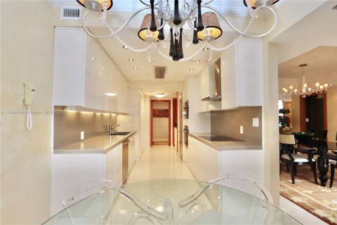 Condominio en venta en Aventura, Florida, 3 dormitorios, 197.88 m2 № 1862370 - foto 11