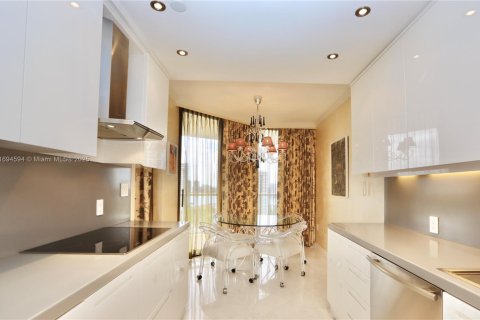 Condominio en venta en Aventura, Florida, 3 dormitorios, 197.88 m2 № 1862370 - foto 8
