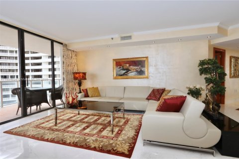 Condominio en venta en Aventura, Florida, 3 dormitorios, 197.88 m2 № 1862370 - foto 3