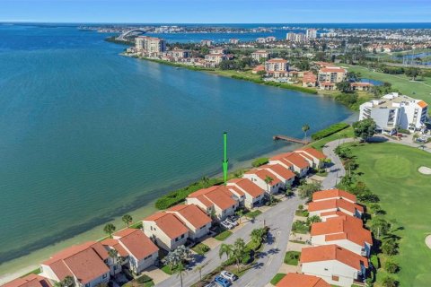 Copropriété à vendre à Saint Petersburg, Floride: 4 chambres, 176.98 m2 № 2415245 - photo 4