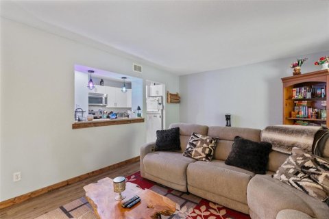Купить кондоминиум в Делтона, Флорида 6 комнат, 83.33м2, № 1631508 - фото 8