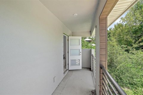 House in Sarasota, Florida 4 bedrooms, 231.88 sq.m. № 2205670 - photo 22