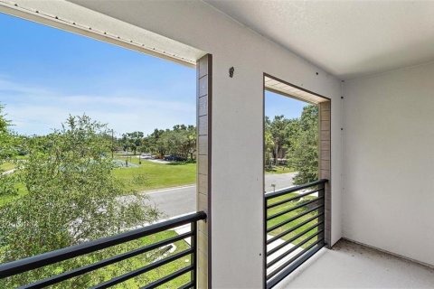 House in Sarasota, Florida 4 bedrooms, 231.88 sq.m. № 2205670 - photo 2
