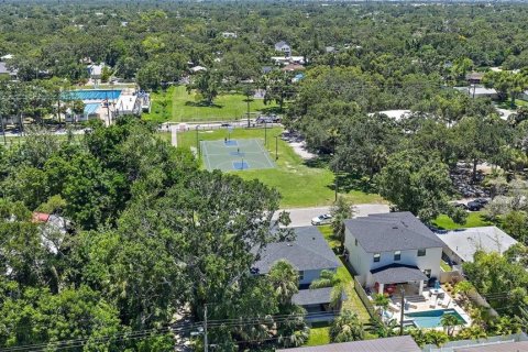 House in Sarasota, Florida 4 bedrooms, 231.88 sq.m. № 2205670 - photo 3