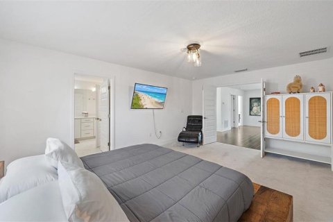 House in Sarasota, Florida 4 bedrooms, 231.88 sq.m. № 2205670 - photo 11