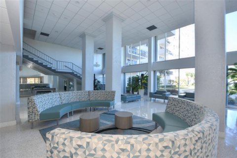 Condo in Pompano Beach, Florida, 2 bedrooms № 2247333 - photo 24