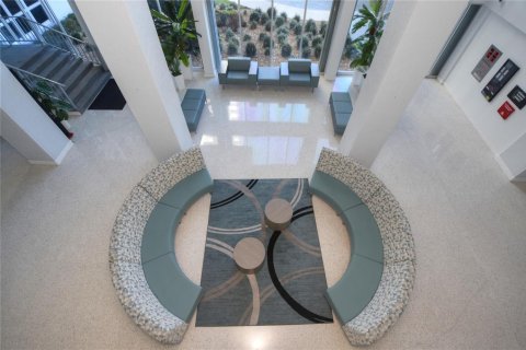 Condo in Pompano Beach, Florida, 2 bedrooms № 2247333 - photo 3
