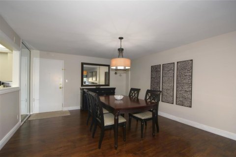 Condo in Pompano Beach, Florida, 2 bedrooms № 2247333 - photo 7
