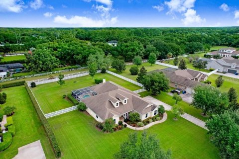 House in Odessa, Florida 4 bedrooms, 302.58 sq.m. № 2099134