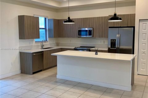 Condo in Doral, Florida, 3 bedrooms  № 1950900 - photo 23