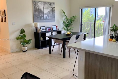 Condo in Doral, Florida, 3 bedrooms  № 1950900 - photo 14