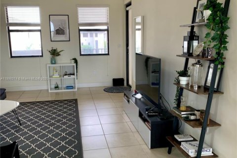 Condo in Doral, Florida, 3 bedrooms  № 1950900 - photo 12