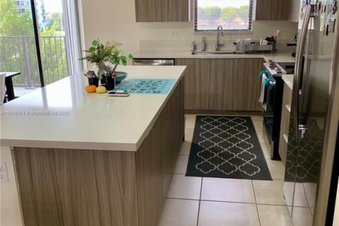 Condo in Doral, Florida, 3 bedrooms  № 1950900 - photo 13