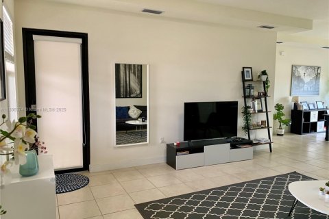 Condo in Doral, Florida, 3 bedrooms  № 1950900 - photo 6