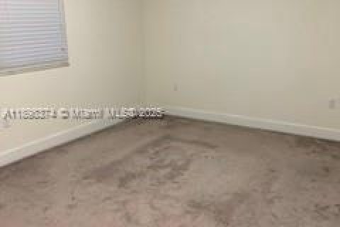 Condo in Doral, Florida, 3 bedrooms  № 1950900 - photo 27