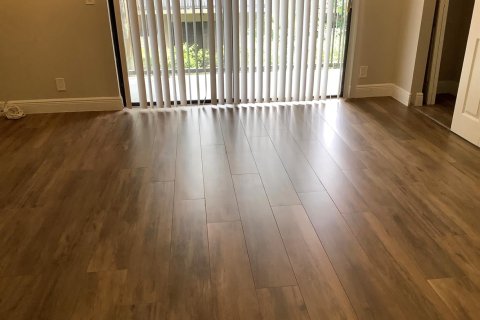 Condo in Deerfield Beach, Florida, 2 bedrooms № 2176843 - photo 10