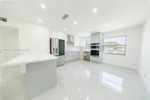 Copropriété à vendre à Hollywood, Floride: 2 chambres, 75.25 m2 № 2080113 - photo 6