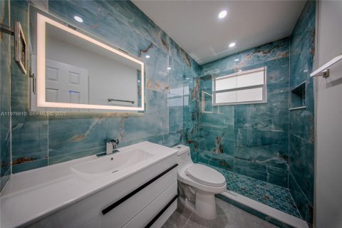 Copropriété à vendre à Hollywood, Floride: 2 chambres, 75.25 m2 № 2080113 - photo 14