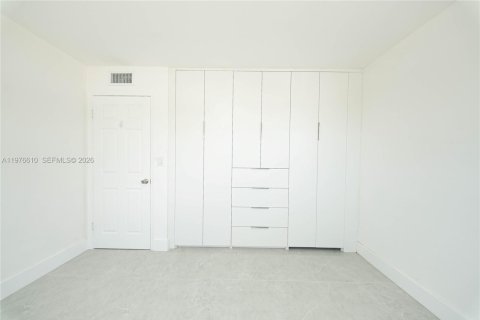 Copropriété à vendre à Hollywood, Floride: 2 chambres, 75.25 m2 № 2080113 - photo 22