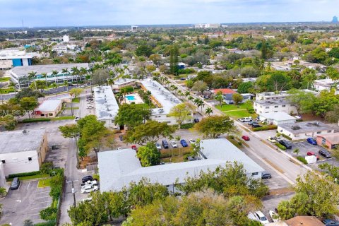 Copropriété à vendre à Hollywood, Floride: 2 chambres, 75.25 m2 № 2080113 - photo 25