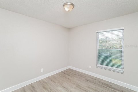 Villa ou maison à louer à Valrico, Floride: 3 chambres, 121.98 m2 № 2407035 - photo 15