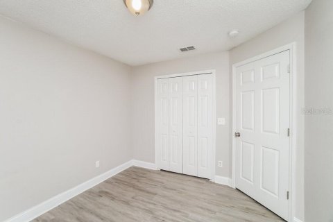 Villa ou maison à louer à Valrico, Floride: 3 chambres, 121.98 m2 № 2407035 - photo 14