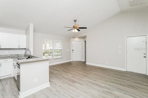 Villa ou maison à louer à Valrico, Floride: 3 chambres, 121.98 m2 № 2407035 - photo 3