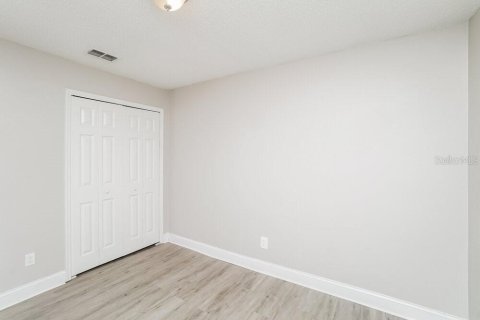 Villa ou maison à louer à Valrico, Floride: 3 chambres, 121.98 m2 № 2407035 - photo 16