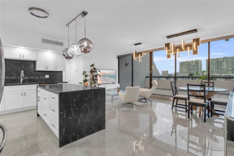 Copropriété à vendre à Sunny Isles Beach, Floride: 3 chambres, 206.24 m2 № 2020540 - photo 5