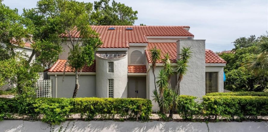 Townhouse in Maitland, Florida 3 bedrooms, 144.46 sq.m. № 1408277