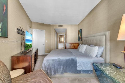 Купить кондоминиум в Майами-Бич, Флорида 1 спальня, 107.77м2, № 1973026 - фото 15