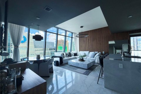 Copropriété à vendre à Miami, Floride: 2 chambres, 104.7 m2 № 1966814 - photo 1