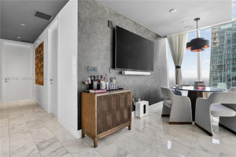 Condo in Miami, Florida, 2 bedrooms № 1966814 - photo 24