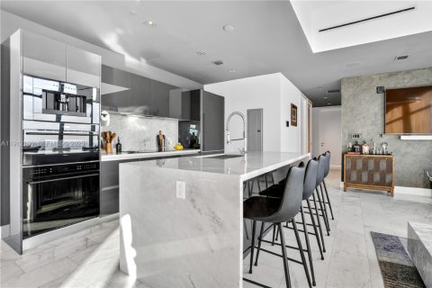 Condo in Miami, Florida, 2 bedrooms № 1966814 - photo 26