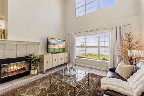 Adosado en venta en Orlando, Florida, 3 dormitorios, 184.41 m2 № 1666399 - foto 7