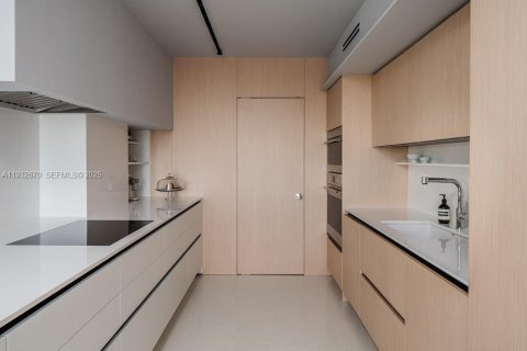 Condominio en venta en Miami Beach, Florida, 1 dormitorio, 100.8 m2 № 2077158 - foto 6