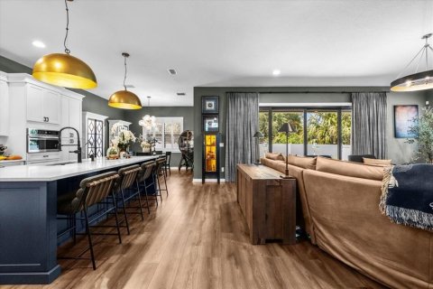 Villa ou maison à vendre à Tampa, Floride: 4 chambres, 265.14 m2 № 2094705 - photo 5
