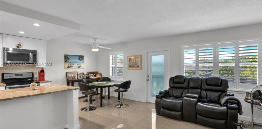 Condo in Deerfield Beach, Florida, 2 bedrooms  № 1712958