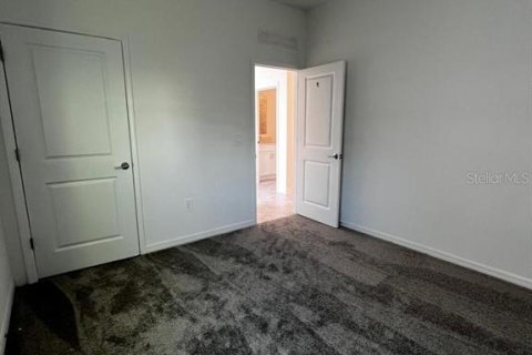 Villa ou maison à vendre à Apopka, Floride: 4 chambres, 187.94 m2 № 2284466 - photo 11