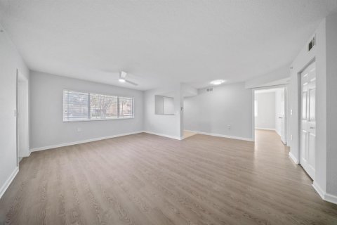 Купить кондоминиум в Порт-Сент-Луси, Флорида 6 комнат, 122.72м2, № 2269472 - фото 8