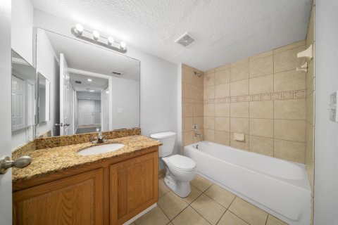 Купить кондоминиум в Порт-Сент-Луси, Флорида 6 комнат, 122.72м2, № 2269472 - фото 26
