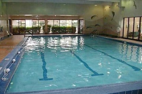 Condo in Pembroke Pines, Florida, 1 bedroom  № 1958548 - photo 22