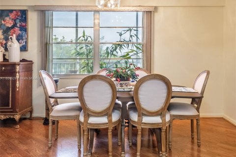 Condo in Pembroke Pines, Florida, 1 bedroom  № 1958548 - photo 4