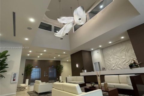 Condominio en venta en Doral, Florida, 1 dormitorio, 91.88 m2 № 1895975 - foto 5
