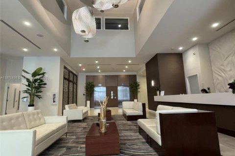 Condominio en venta en Doral, Florida, 1 dormitorio, 91.88 m2 № 1895975 - foto 4